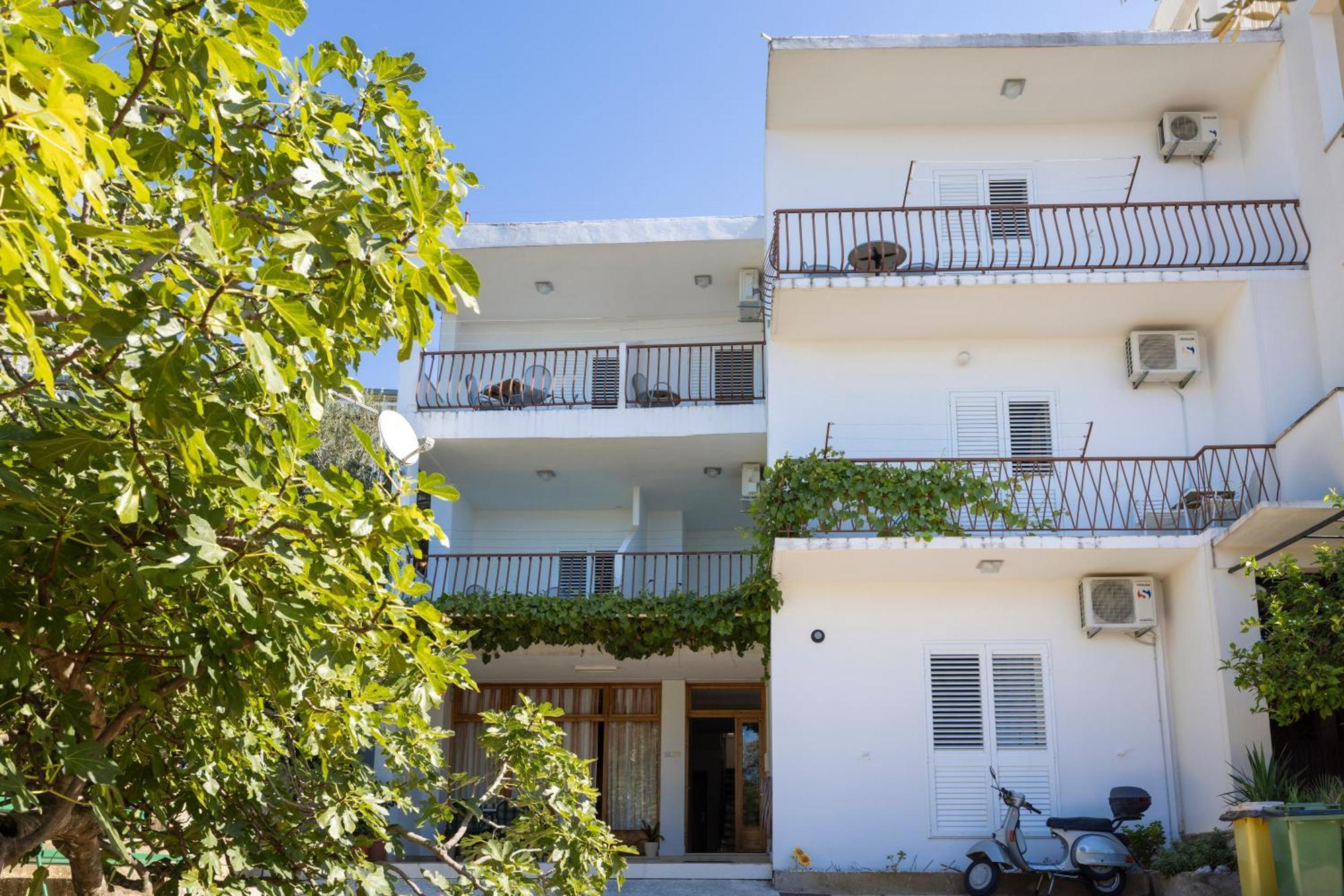 Apartmani Marta Tučepi Eksteriør bilde