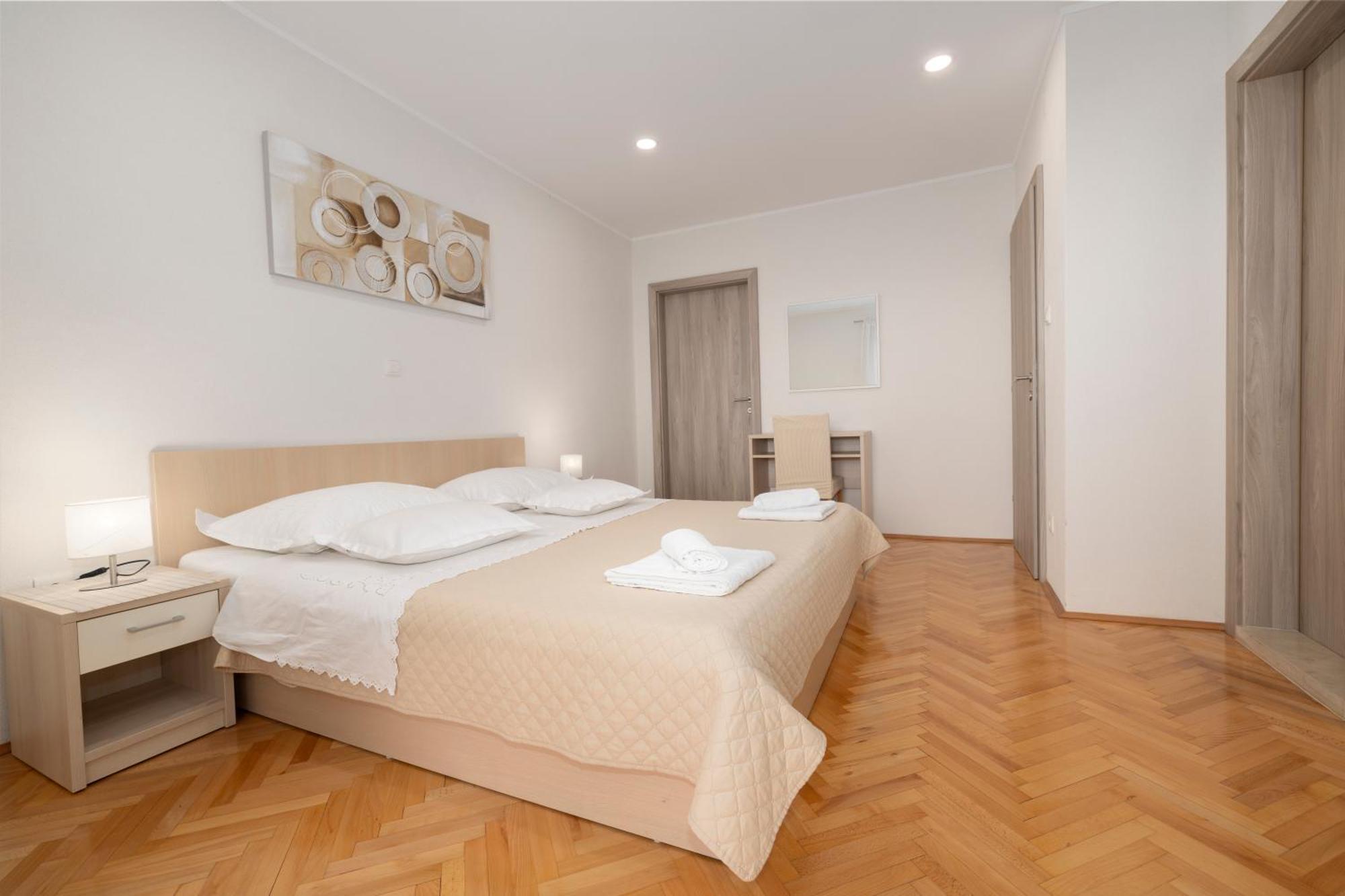 Apartmani Marta Tučepi Eksteriør bilde